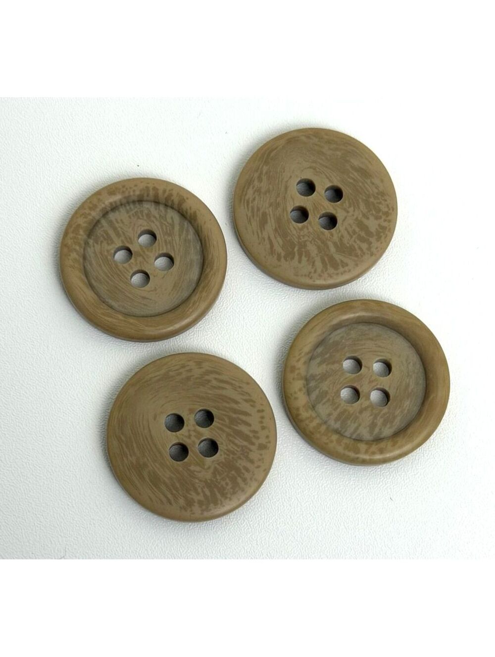 4 32L Tan & Camel Brown Wood-Look 4-Hole Round Reclaimed Sewing Buttons 21mm